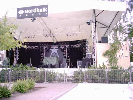 003 The Rowlit stage