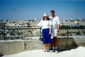 012 Utanför den heliga staden Jerusalem